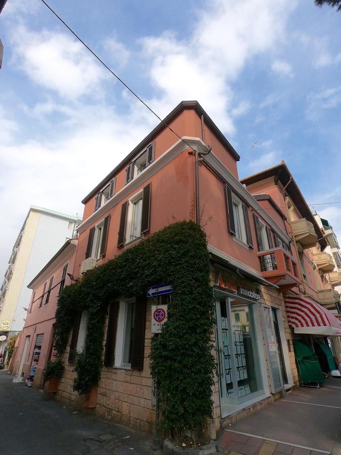 La Bouganville Hotel Arma di Taggia Exterior photo
